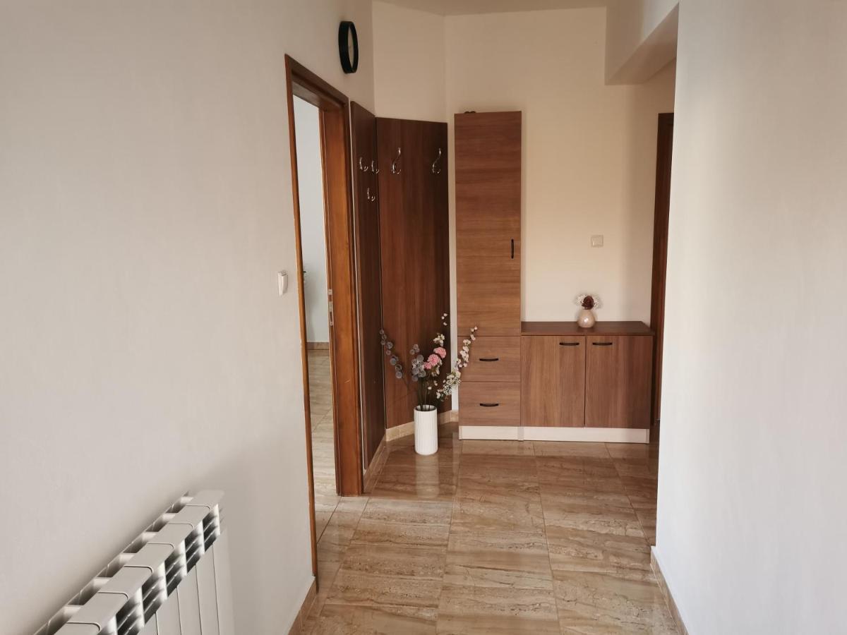 Apartman Martina Apartamento Kršan Exterior foto