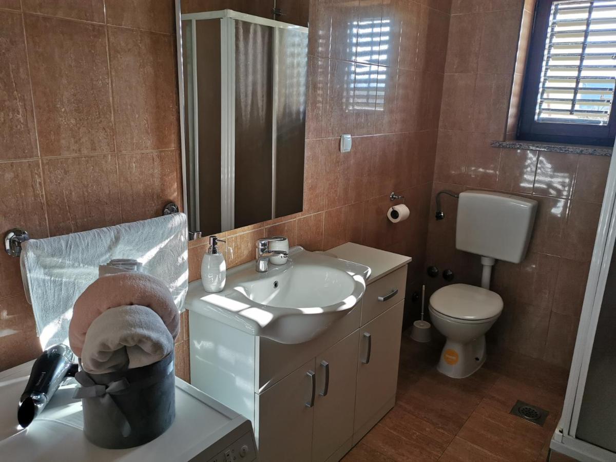 Apartman Martina Apartamento Kršan Exterior foto